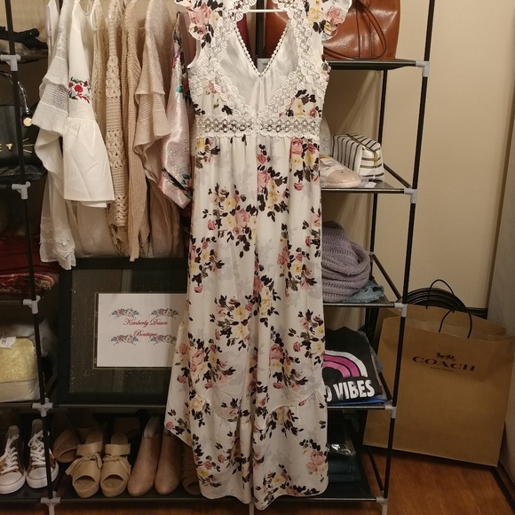 {💥SALE}Backless Floral Maxi Dress(M) - Picture 7 of 8